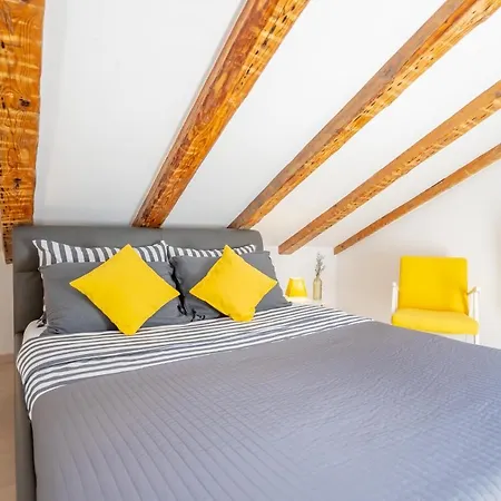 Fran Center Lägenhet *