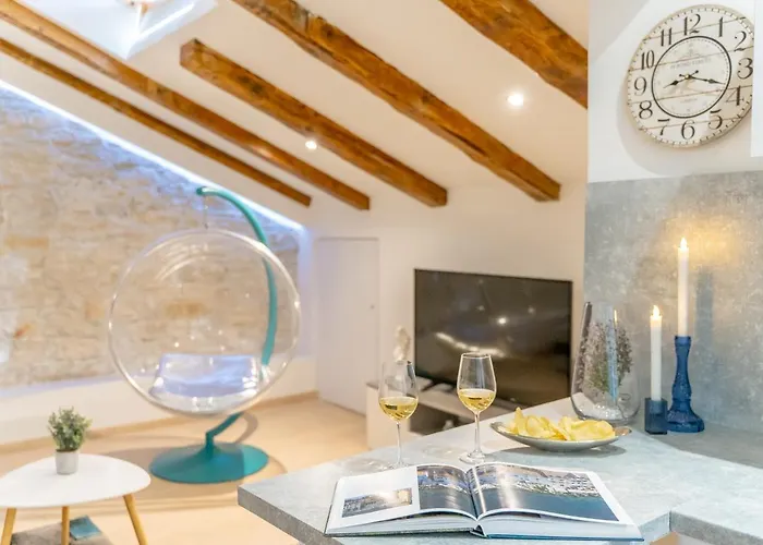 아파트 Fran Center