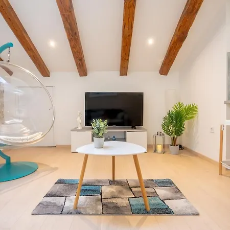 Fran Center Апартаменты Пула