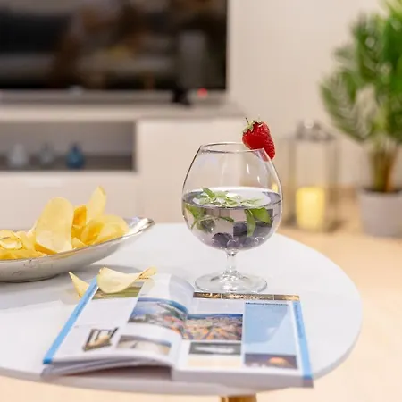 Апартаменты Fran Center Пула