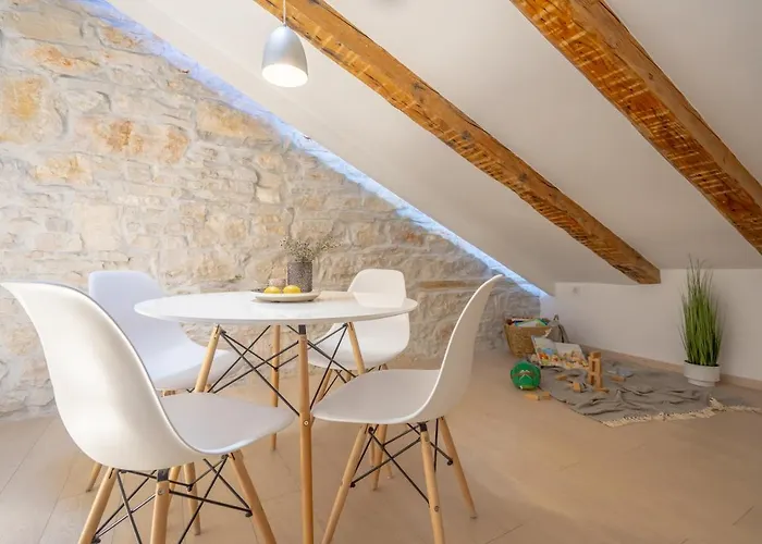 Διαμέρισμα Fran Center